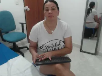 Laurafox  live sex cam