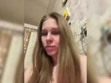 Milana22a  live sex cam