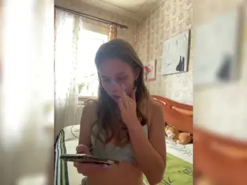 Milana22a  live sex cam