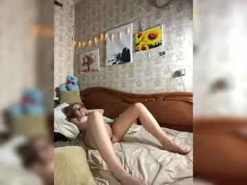 Milana22a  live sex cam