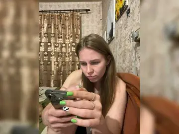 Milana22a  live sex cam