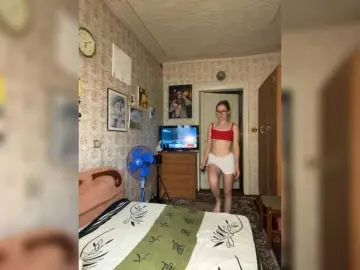 Milana22a  live sex cam