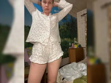 Milana22a  live sex cam