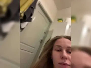 Milana22a  live sex cam