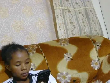 Lunaeva  live sex cam