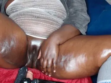 Maskedgoddess  live sex cam