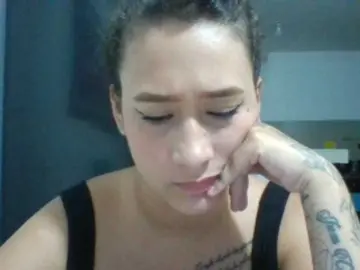 Cora-Hanna  live sex cam