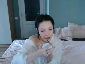 Hugo-Min  live sex cam