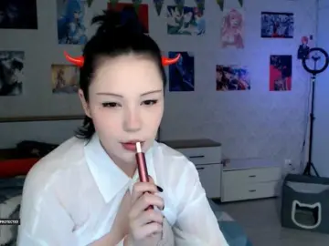 Hugo-Min  live sex cam