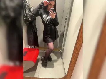 LiLCaTt  live sex cam