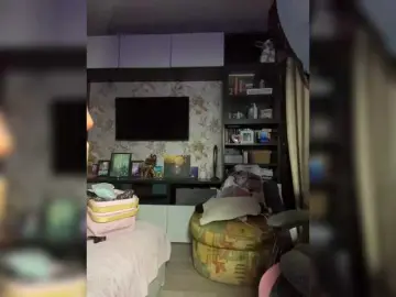 LiLCaTt  live sex cam