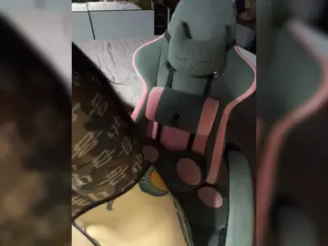 LiLCaTt  live sex cam