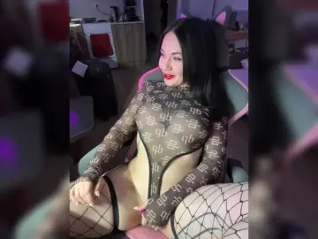 LiLCaTt  live sex cam