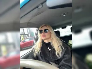 Margo77-1  live sex cam