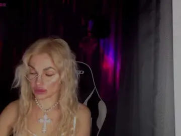 Margo77-1  live sex cam