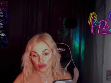 Margo77-1  live sex cam