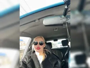 Margo77-1  live sex cam