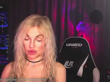 Margo77-1  live sex cam