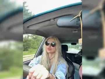 Margo77-1  live sex cam