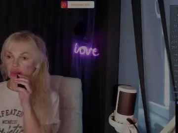 Margo77-1  live sex cam