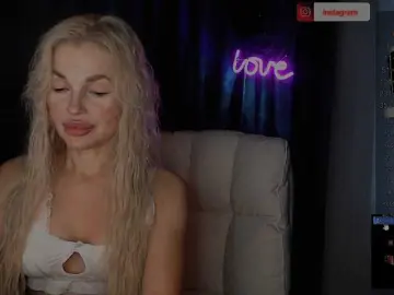 Margo77-1  live sex cam