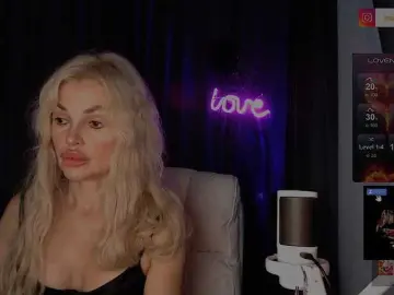Margo77-1  live sex cam