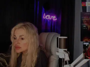 Margo77-1  live sex cam