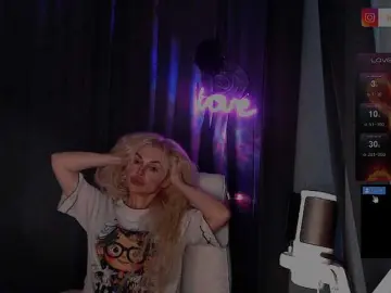 Margo77-1  live sex cam