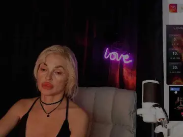 Margo77-1  live sex cam