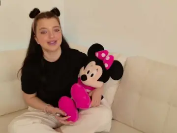 Minnie-Mouse-  live sex cam