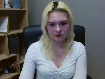 SweetLilyxo  live sex cam