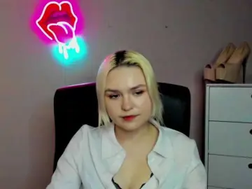 SweetLilyxo  live sex cam