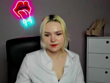 SweetLilyxo  live sex cam