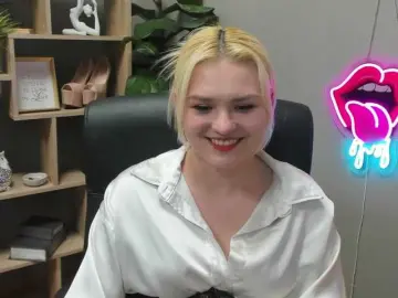 SweetLilyxo  live sex cam