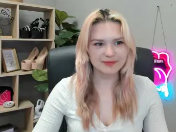 SweetLilyxo  live sex cam