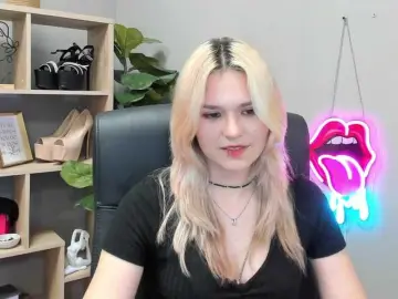 SweetLilyxo  live sex cam