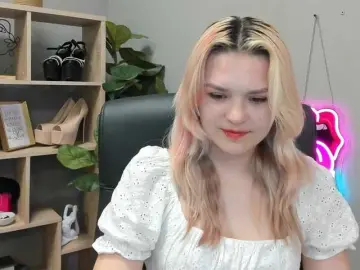 SweetLilyxo  live sex cam