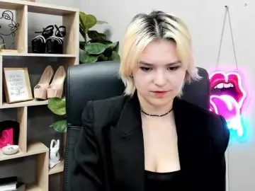 SweetLilyxo  live sex cam