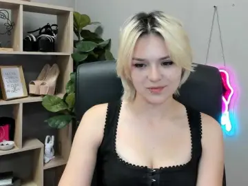SweetLilyxo  live sex cam