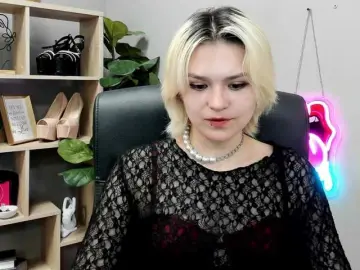 SweetLilyxo  live sex cam