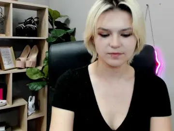 SweetLilyxo  live sex cam