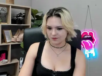 SweetLilyxo  live sex cam