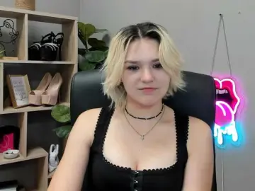 SweetLilyxo  live sex cam