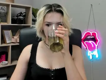 SweetLilyxo  live sex cam