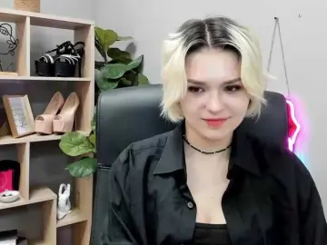 SweetLilyxo  live sex cam