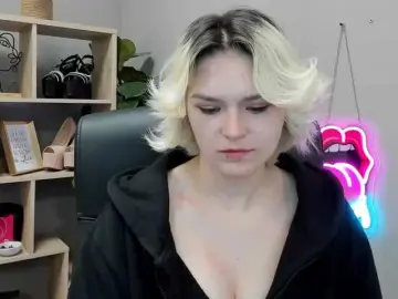 SweetLilyxo  live sex cam