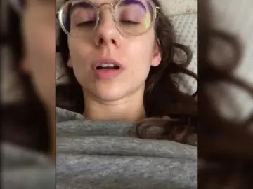 TeaseWithTaste  live sex cam