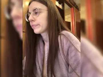 TeaseWithTaste  live sex cam