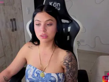 Victoryyy-y  live sex cam