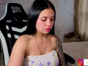 Victoryyy-y  live sex cam